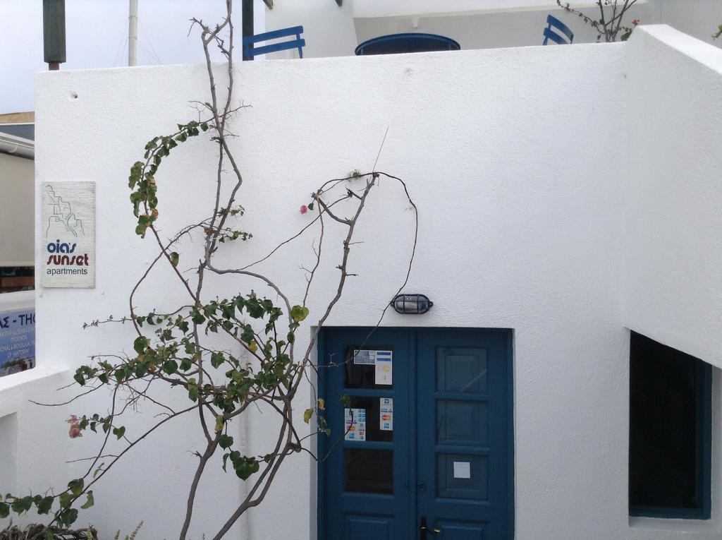 Oias Sunset Aparthotel Exterior photo