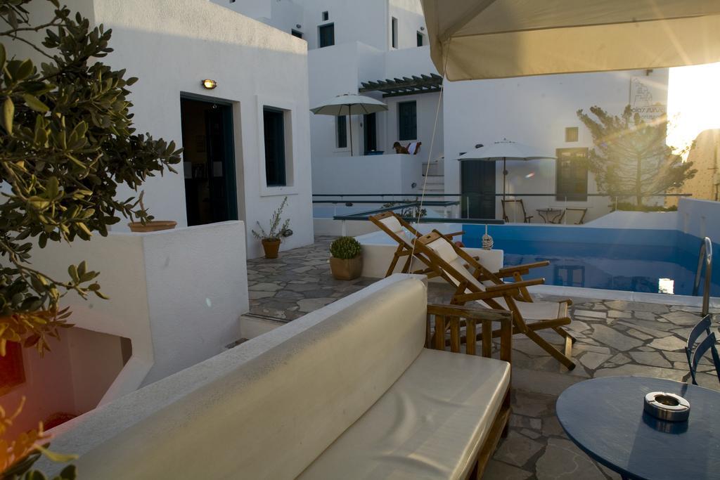 Oias Sunset Aparthotel Exterior photo