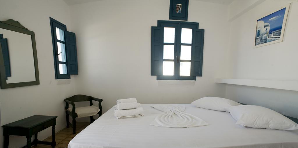 Oias Sunset Aparthotel Exterior photo