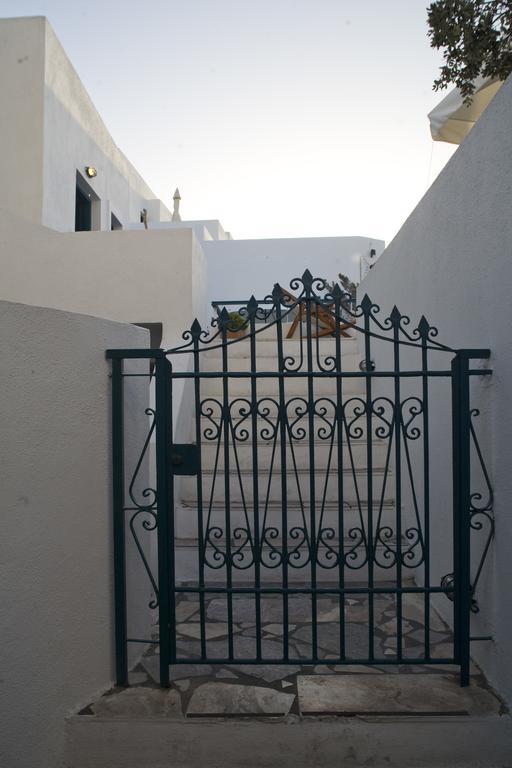 Oias Sunset Aparthotel Exterior photo